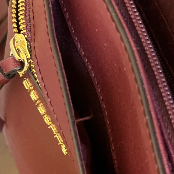 Liz Claiborne Lola Cranberry Red Shoulder Bag/Crossbody Purse - Picture 8 of 9